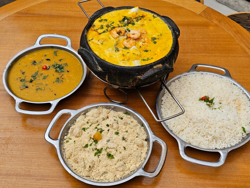 Moqueca de cação conquista espaço fixo no menu do Carola Restobar