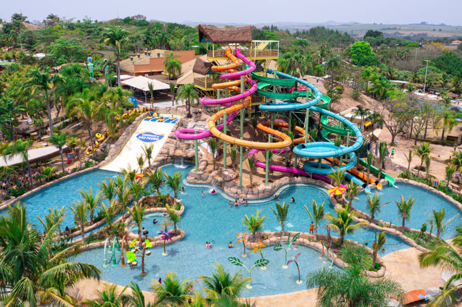 Complexo de toboáguas do Parque Aquático Thermas de São Pedro