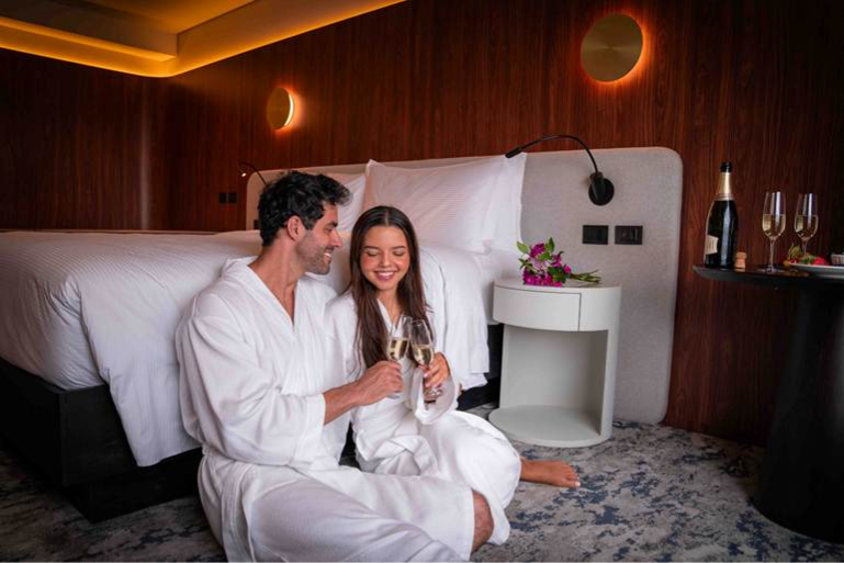 Hotel oferece experiência gastronômica com menu de três tempos, trio de jazz e tarifa especial para o final de semana
