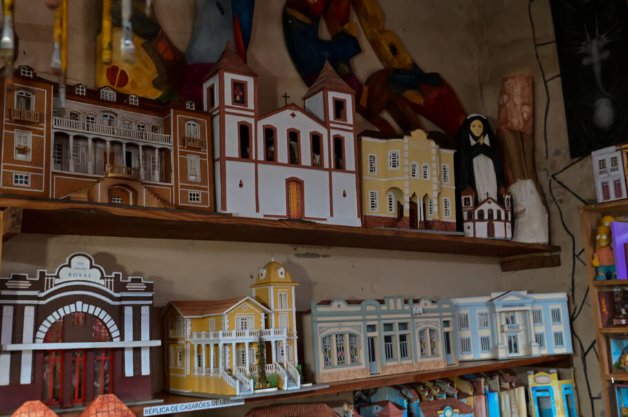 Museus orgânicos mantêm a memória de Uberaba viva Maquetes de edifícios históricos de Uberaba feitas pelo artesão José Eduardo Araújo