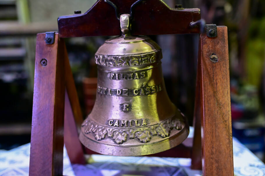 Museus orgânicos mantêm a memória de Uberaba viva Fasu preserva uma técnica secular italiana de fundição manual de sinos de bronze com notas musicais