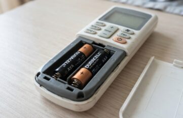 O controle remoto do ar-condicionado pode usar pilhas alcalinas? imagem 1785001282 ffcf3o