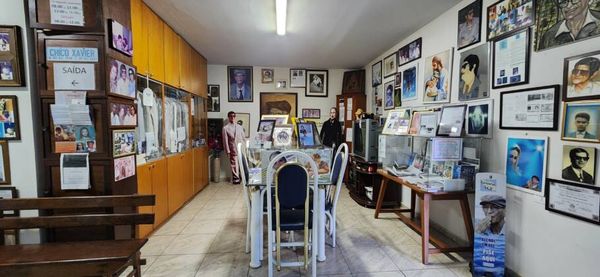 Museus orgânicos mantêm a memória de Uberaba viva Interior da casa onde morou Chico Xavier